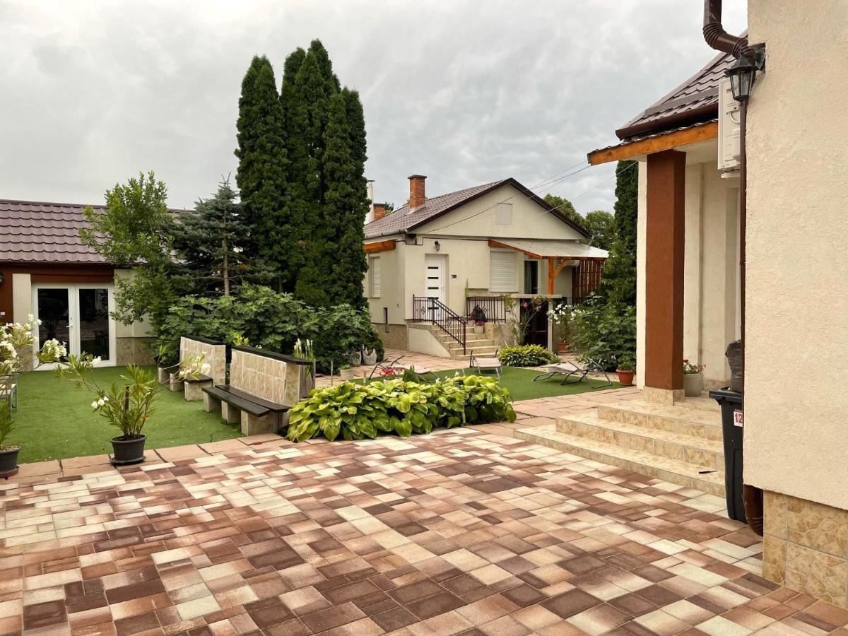 Adam Apartman Hajdúszoboszló 外观 照片