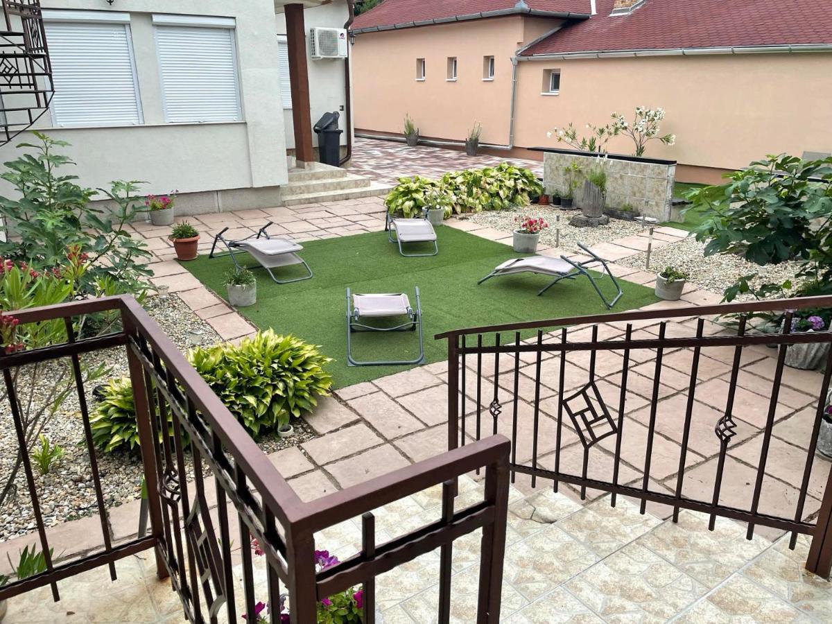 Adam Apartman Hajdúszoboszló 外观 照片