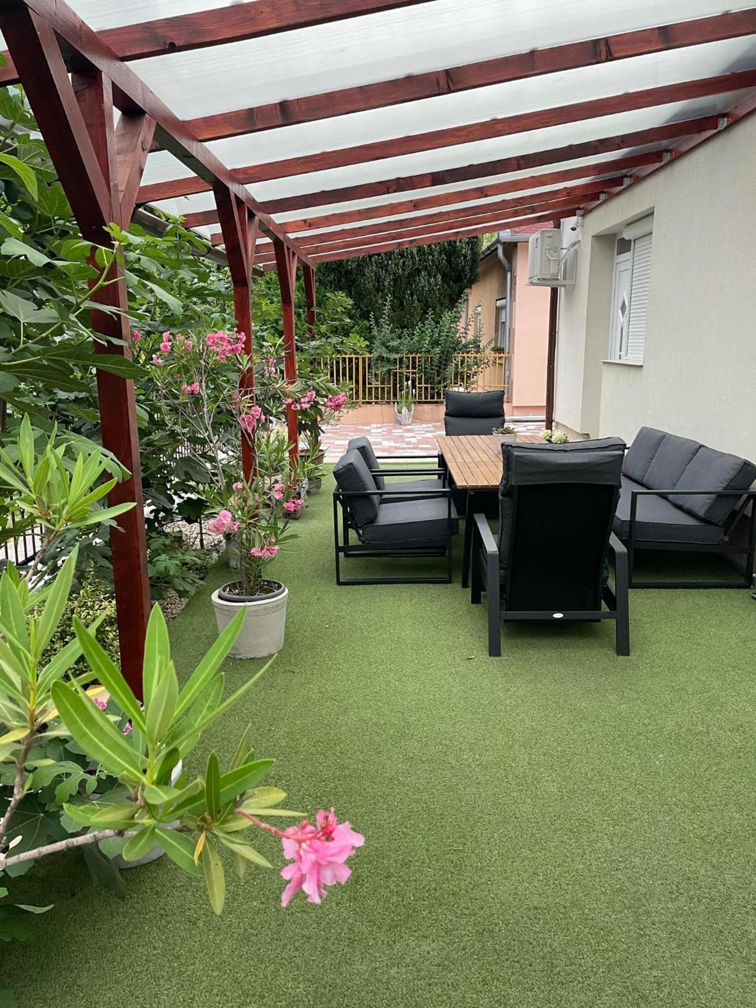Adam Apartman Hajdúszoboszló 外观 照片